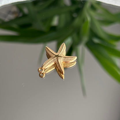 Large gold starfish - Charm