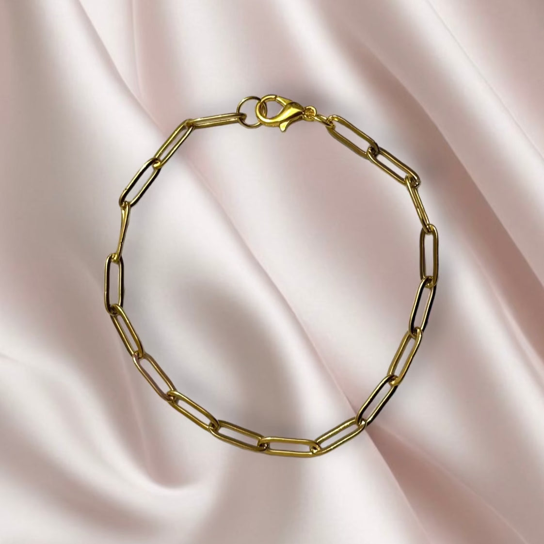 Pulsera fina de oro