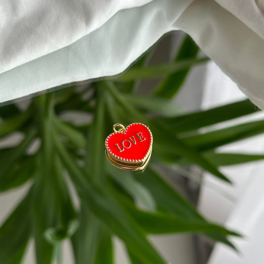 Red love heart- Charm