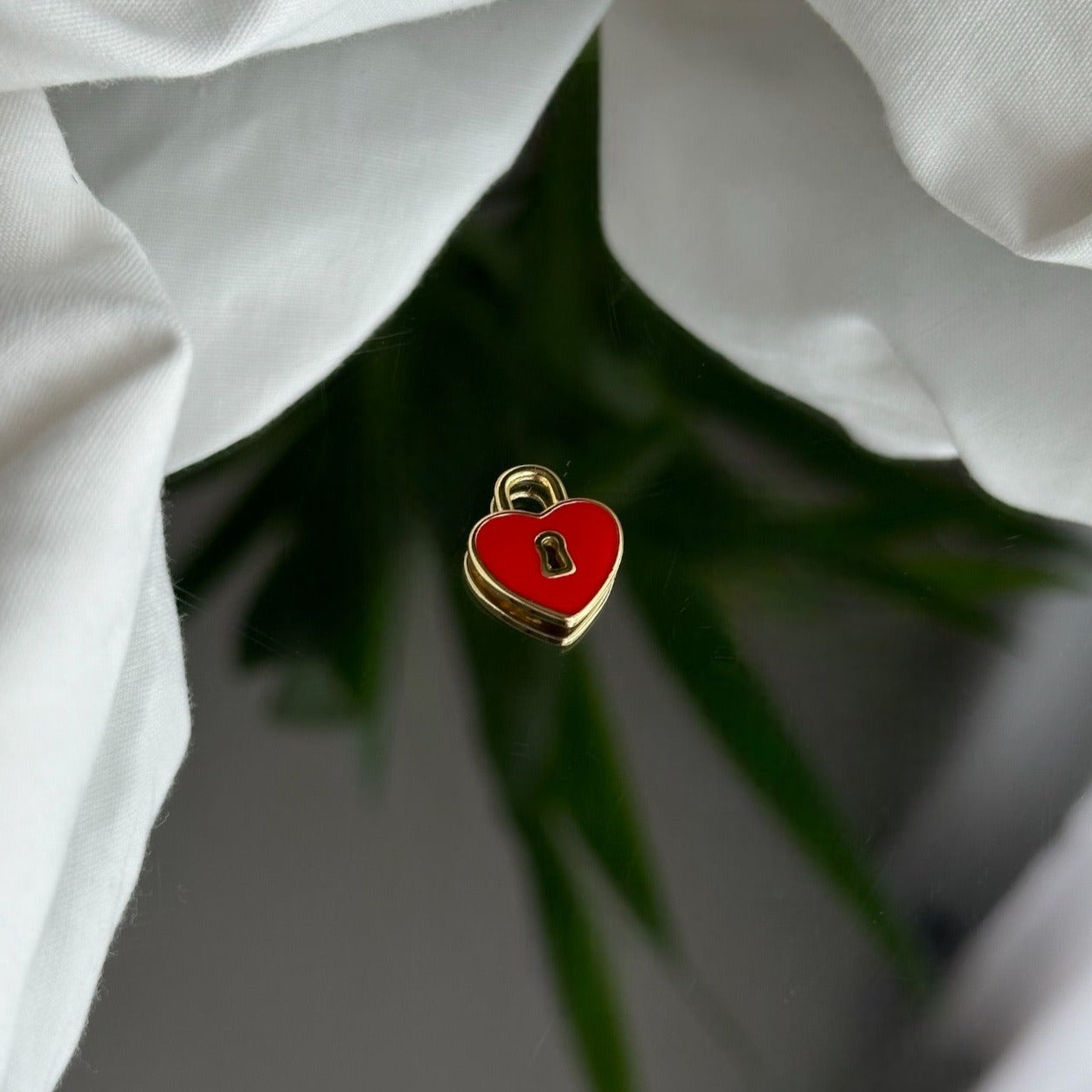 Red heart padlock- Charm