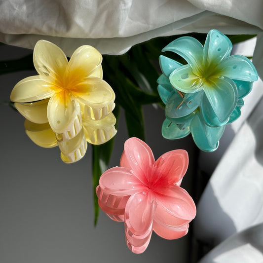 Hawaii flower clip