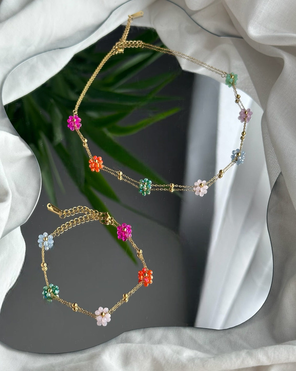 Collier petites fleurs perles colorées - Collier