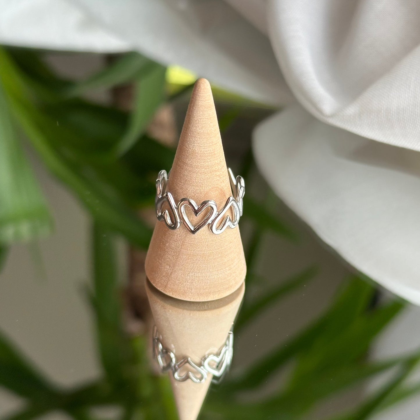 Lola ring